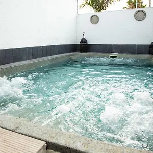 Villa Egipto Con Jacuzzi Y Piscina Climatizada, Chiclana de la Frontera